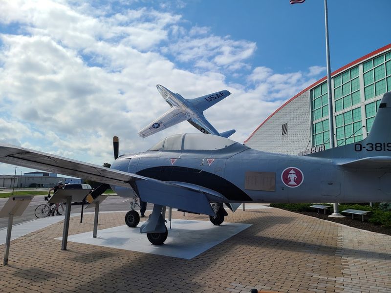Aircraft Displays That Bring Flight History Up Close
