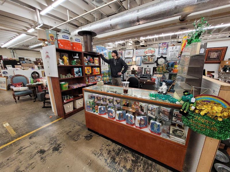 Hundreds Of Vendors All Under One Roof