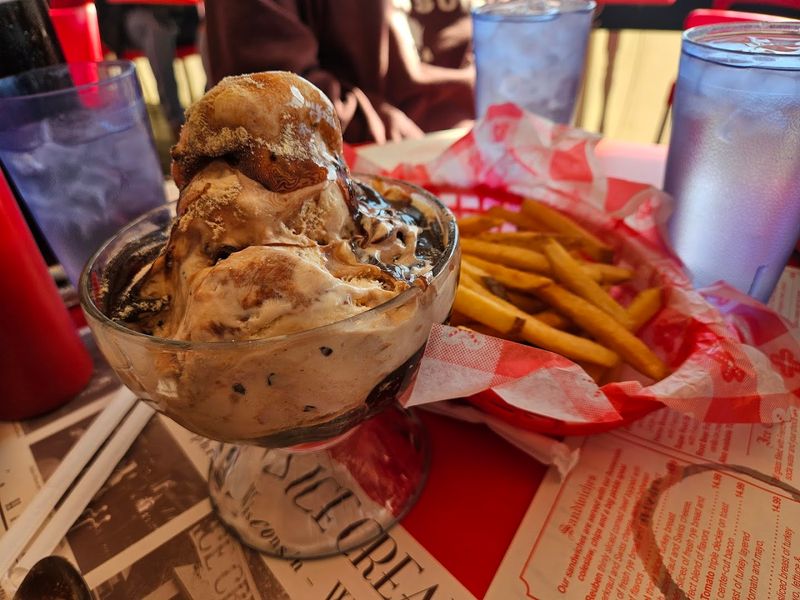 A Menu That Keeps Things Simple And Focused