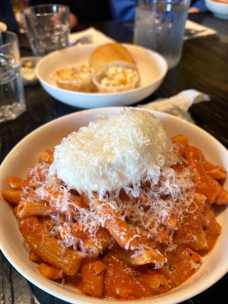 The Simple Menu That Lets Fresh Ingredients Shine