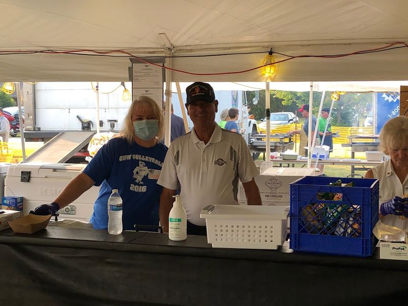 Food Stands And Refreshments That Keep Visitors Fuelled