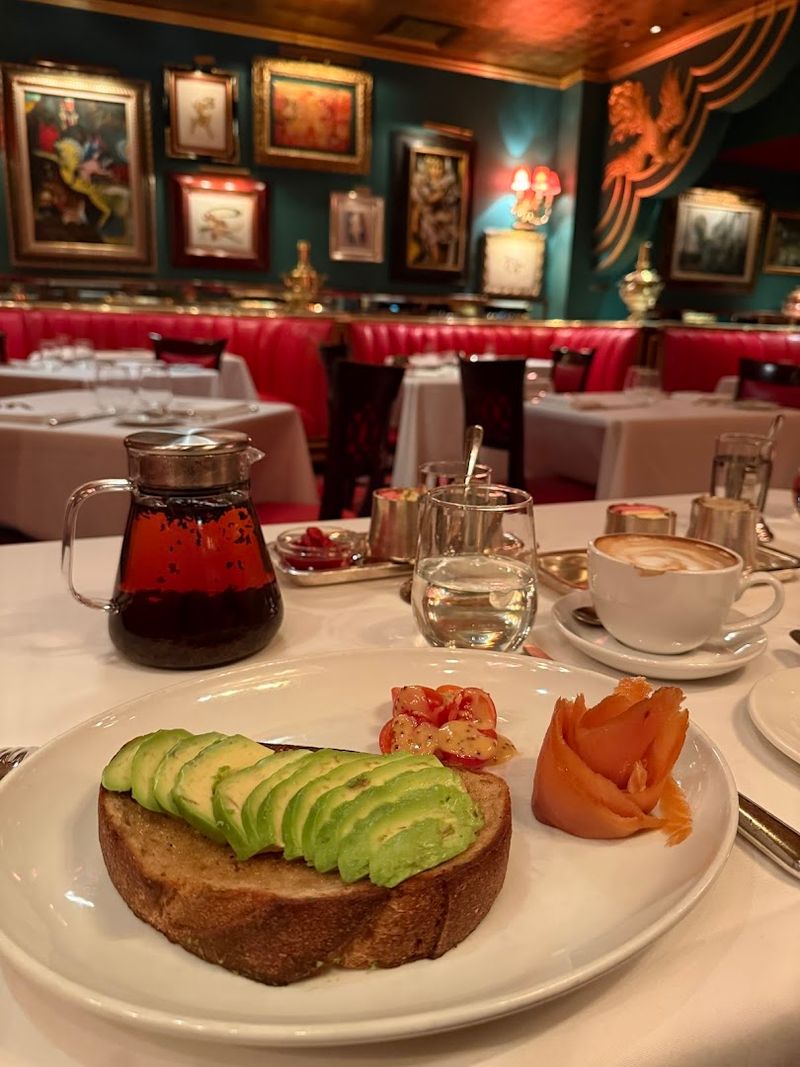 Service That Treats Every Guest Like The Main Character Of The Evening