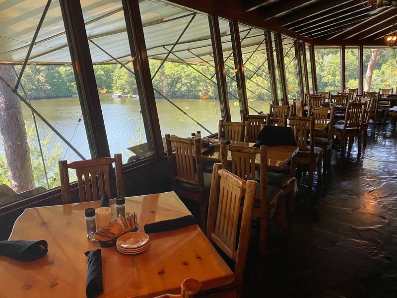 Ishnala Supper Club (Lake Delton)