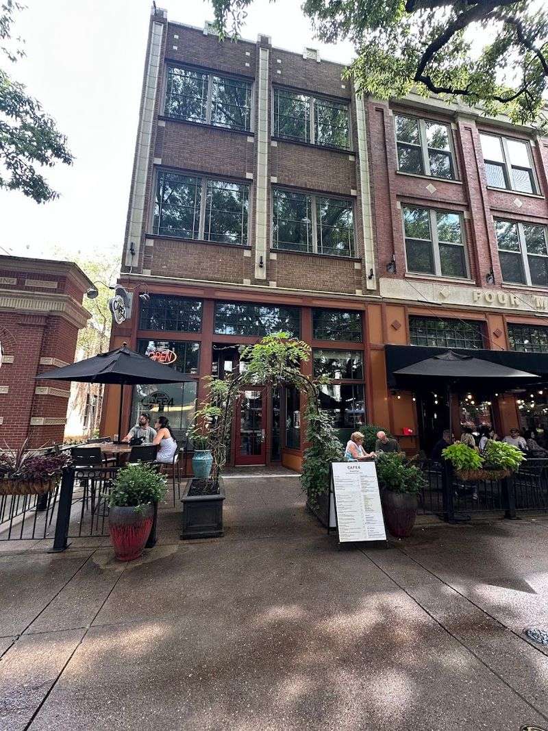 Cafe 4, Knoxville