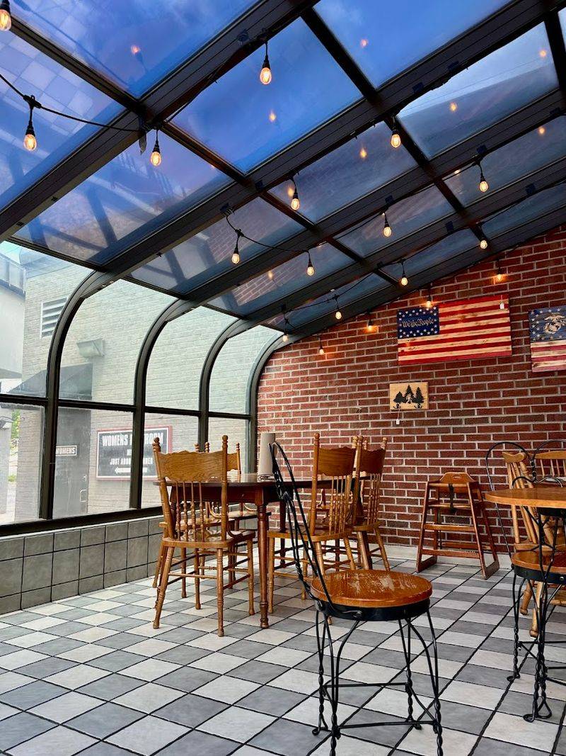 Practical Tips For Planning A Visit To Pigeon Forge Deli