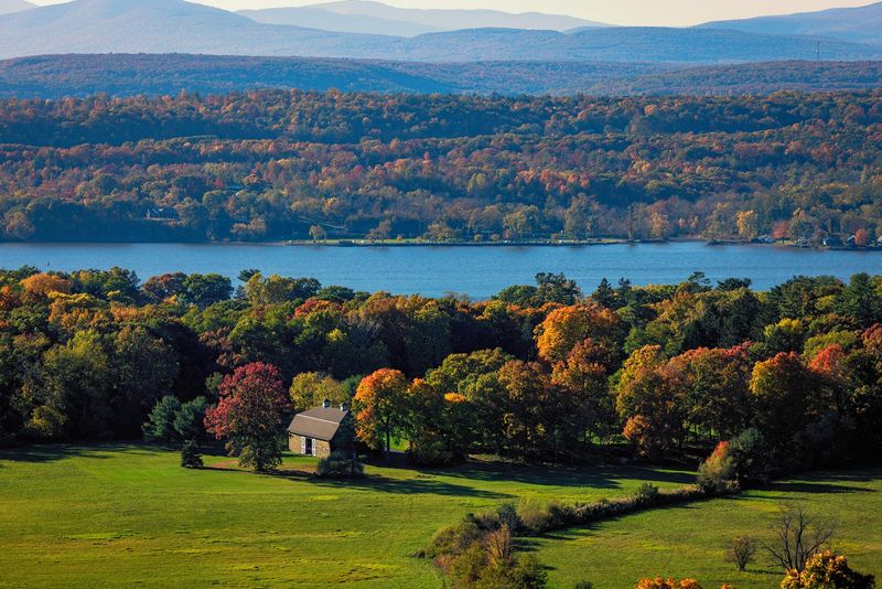 The Hudson Valley Setting That Frames Everything Beautifully