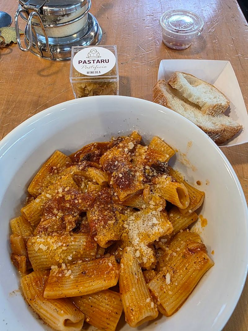 Pastaru — Mineola, Long Island