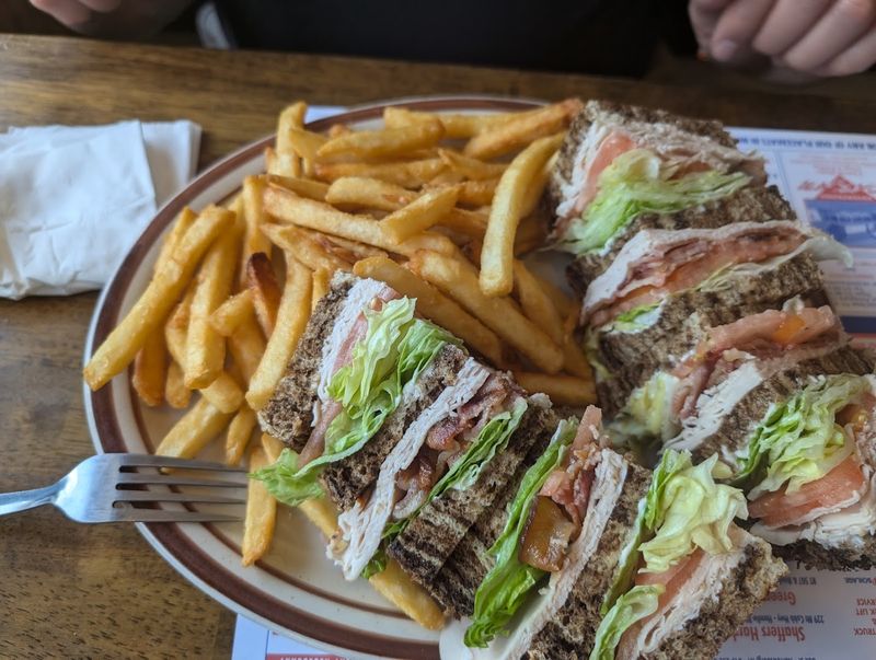 The Lunch Menu Proves This Diner Has Range Beyond The Morning Hours