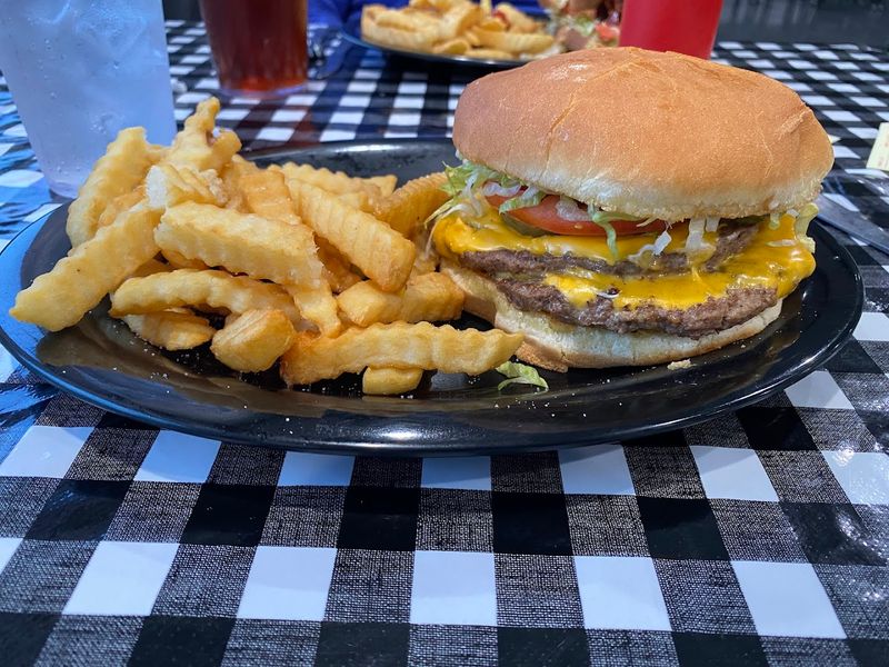 The Giant Burger That Keeps People Coming Back