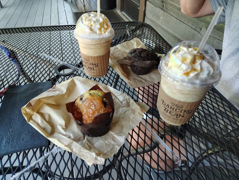 Pastries And Baked Goods That Pair Perfectly With Coffee