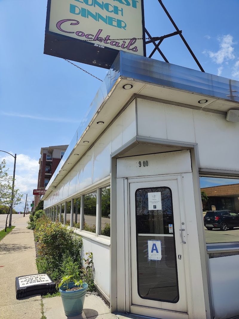 A Location Close To Downtown That Still Feels Old-School