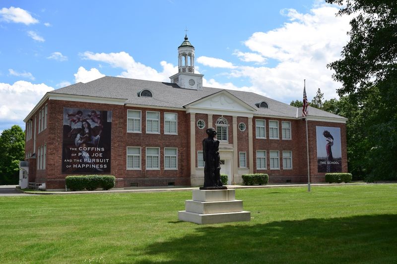 Jack Shainman Gallery And The Contemporary Art Scene Taking Root