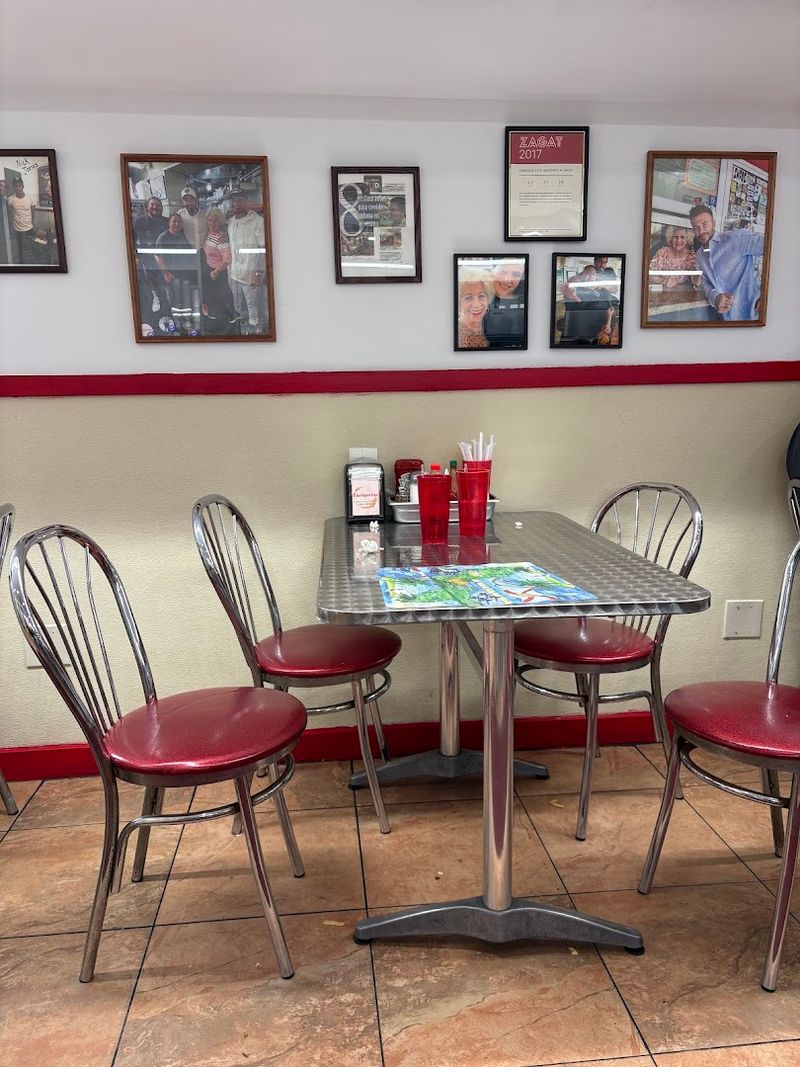 Enriqueta's Sandwich Shop