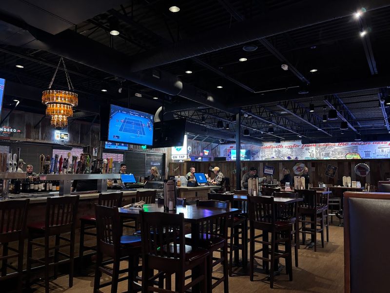 A Casual Setting That Keeps The Focus On The Food