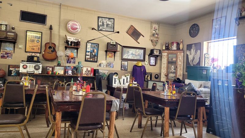 Aunt B's Soul Food Restaurant