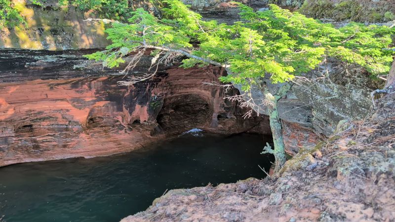 Lake Superior Setting That Feels Vast And Untouched