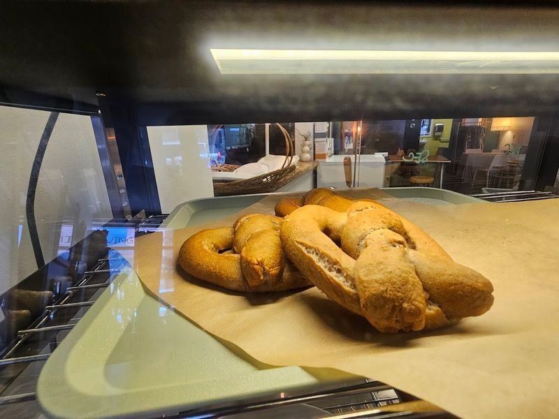Bavarian Pretzels With House-Made Dips