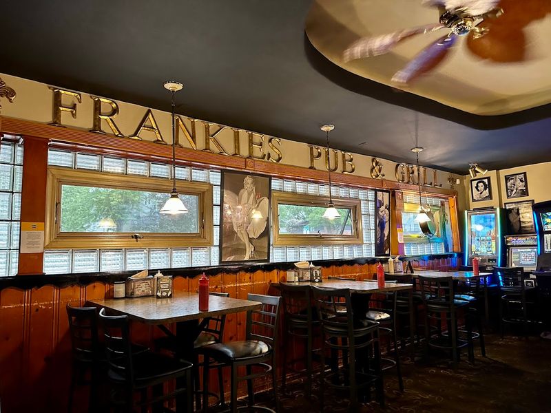 A Relaxed Atmosphere Perfect For A Laid-Back Wisconsin Meal