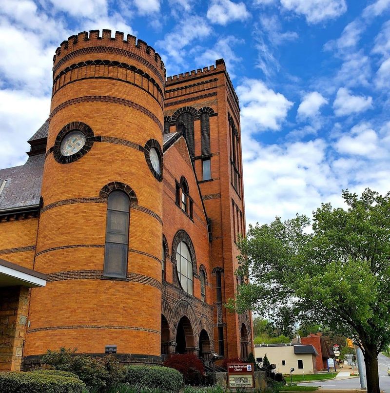 New Castle, Lawrence County