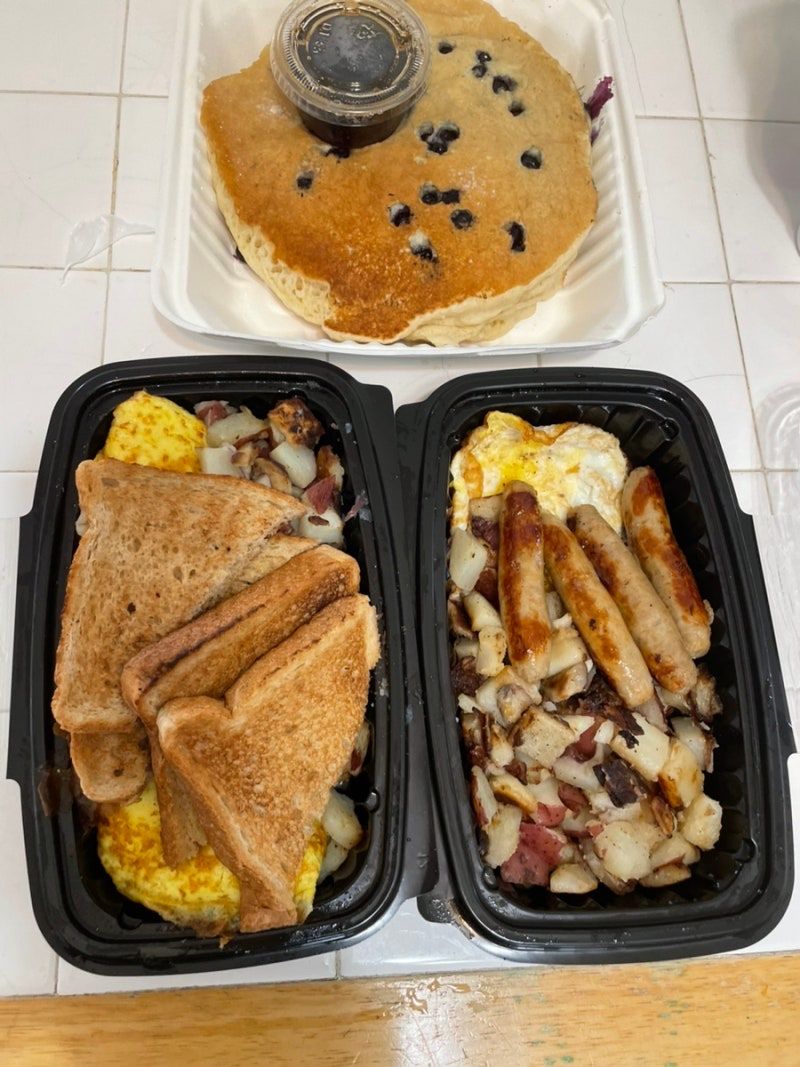 Takeout, Delivery, And Practical Tips For First-Time Visitors