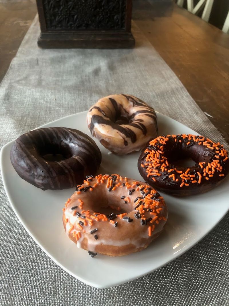 3 Sweets Bakery & Café (Dundee)