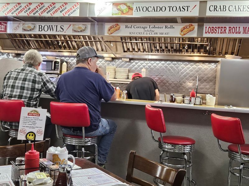 Service That Keeps Things Moving Without Feeling Rushed