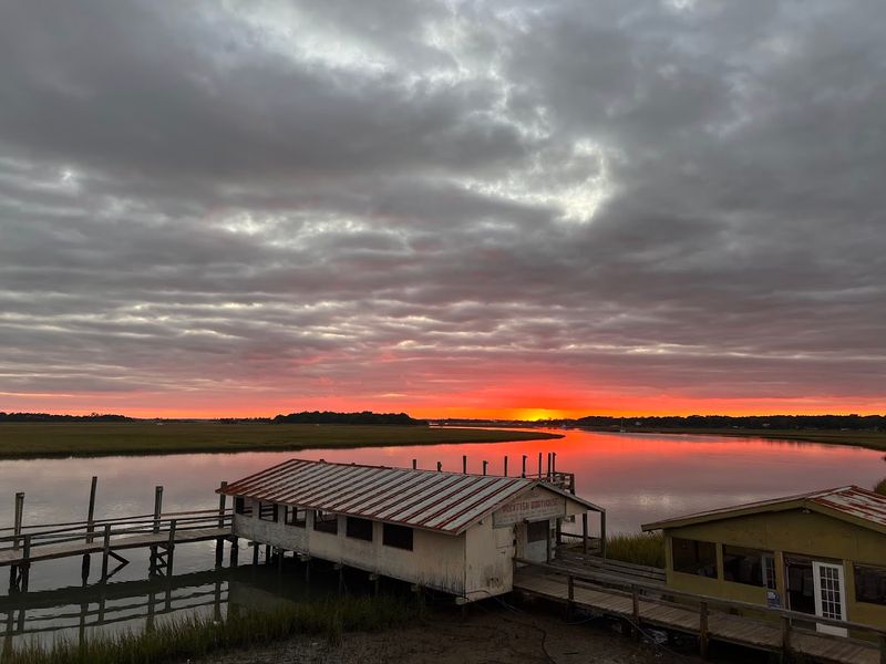 Sunset Views That Transform Dinner Into Magic
