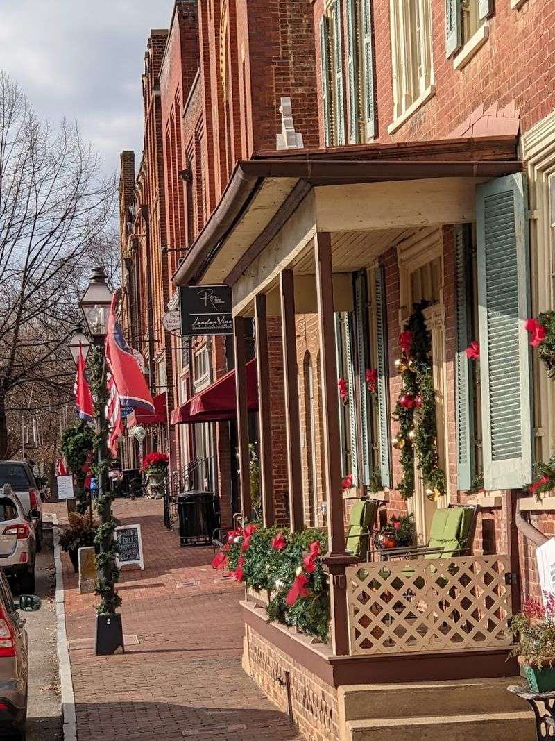 Dining On Main Street With A Southern Appetite In Mind