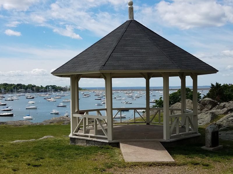 The Annual Illumination Night Tradition Draws Devoted Crowds