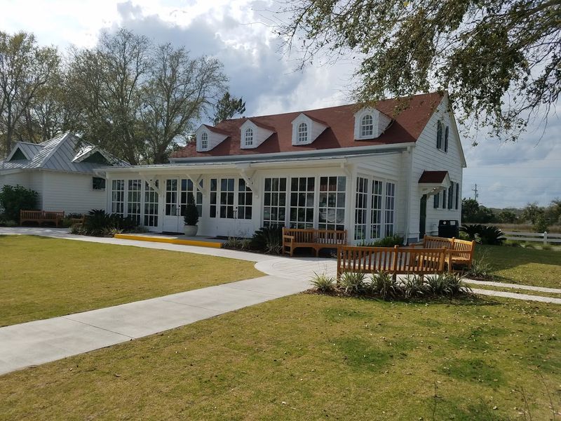 Stay In Budget-Friendly Lodging Options