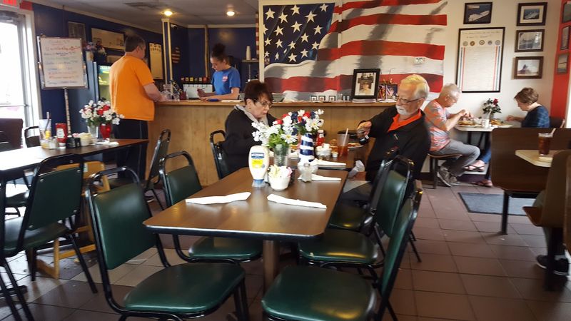 Family Ties Restaurant, Crossville