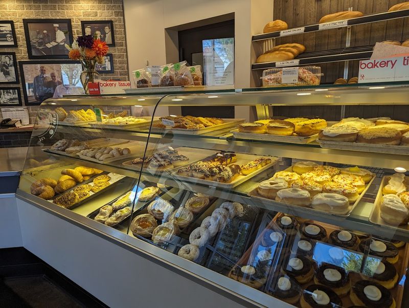 A Kenosha Bakery With Decades Of Sweet Traditions