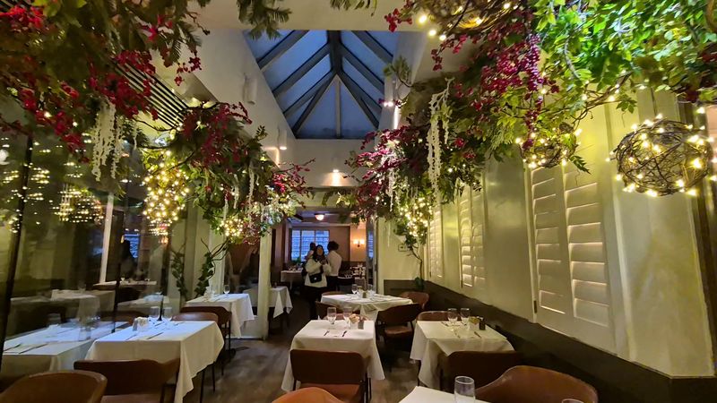 A Dining Room With A View That Earns The Price Of Admission