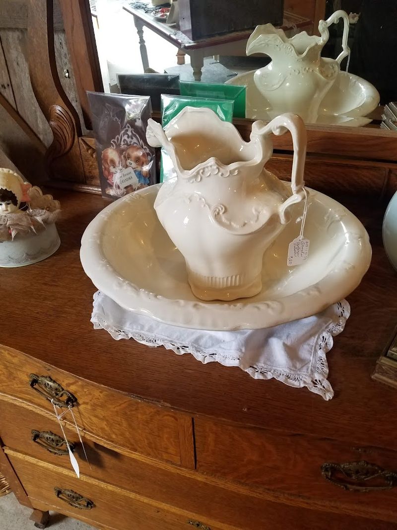 Sunset Antique Market