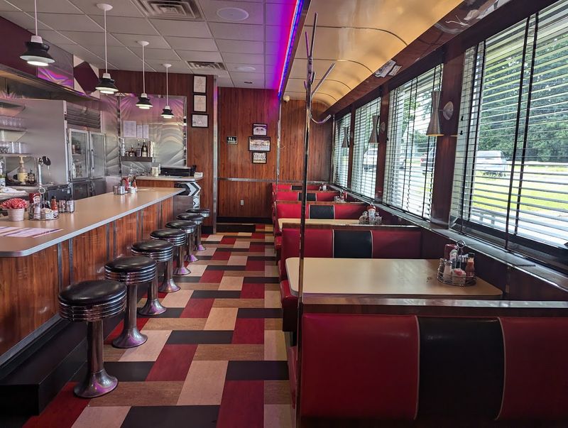 A Retro Atmosphere That Feels Genuinely Welcoming