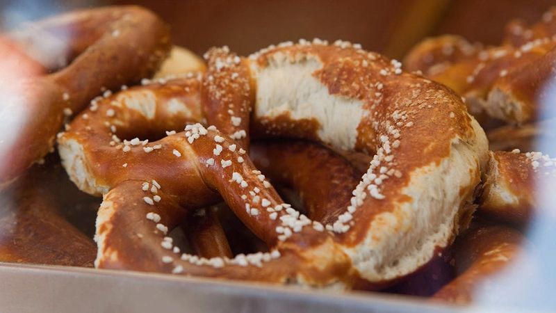 Countryside Road Stand