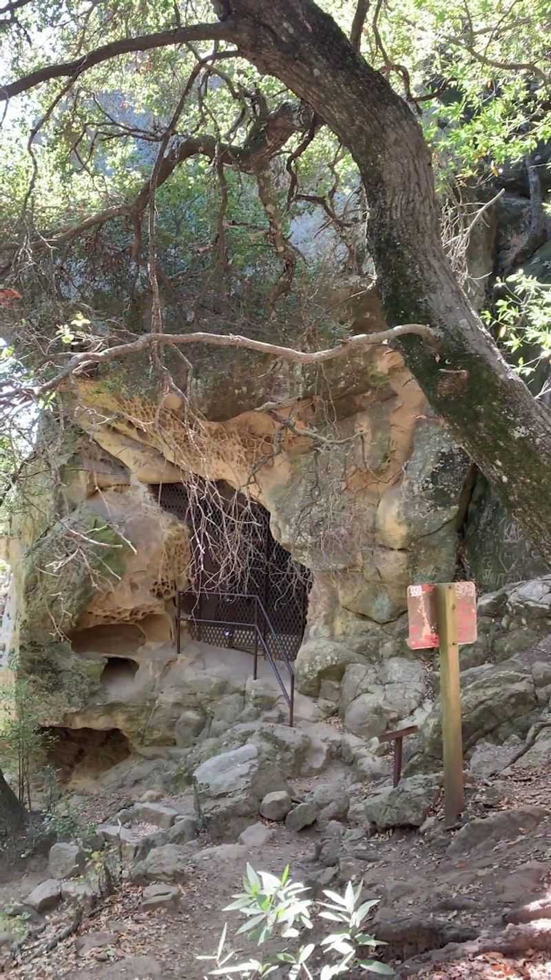 Safety Tips For Visiting Coastal Caves