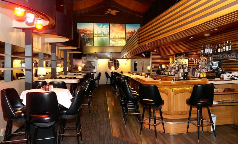 The Chicken Cordon Bleu That Keeps Diners Coming Back