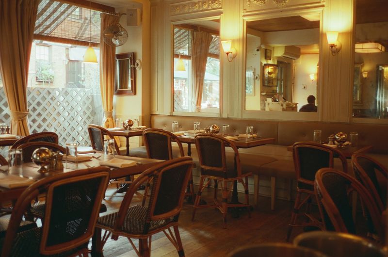 The Atmosphere That Turns A Meal Into A Memory