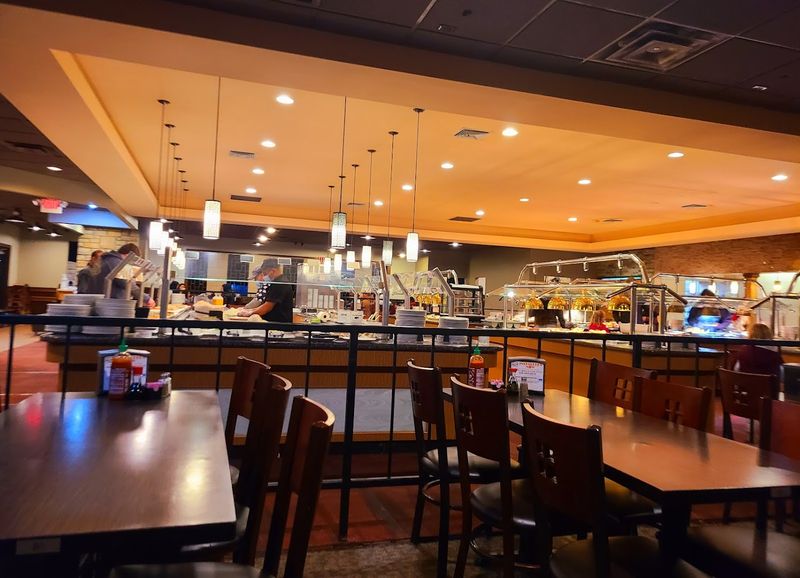 The Spacious Dining Room Makes It Easy For Groups