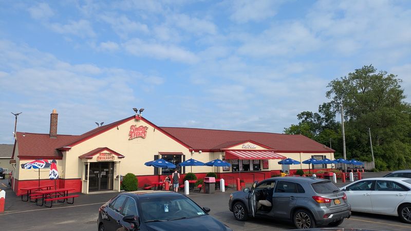 Why Heid's Belongs On Every New York Food Lover's List