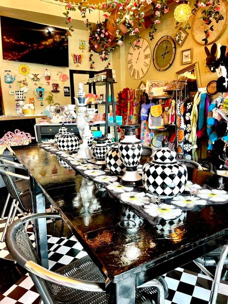 Alice In Appalachia, Knoxville