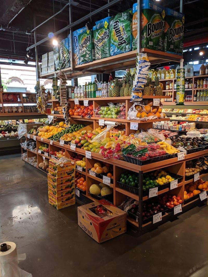 Fresh Produce And Grocery Options For Everyday Needs
