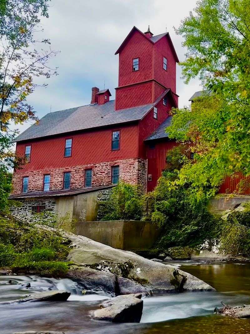 Old Red Mill, Jericho