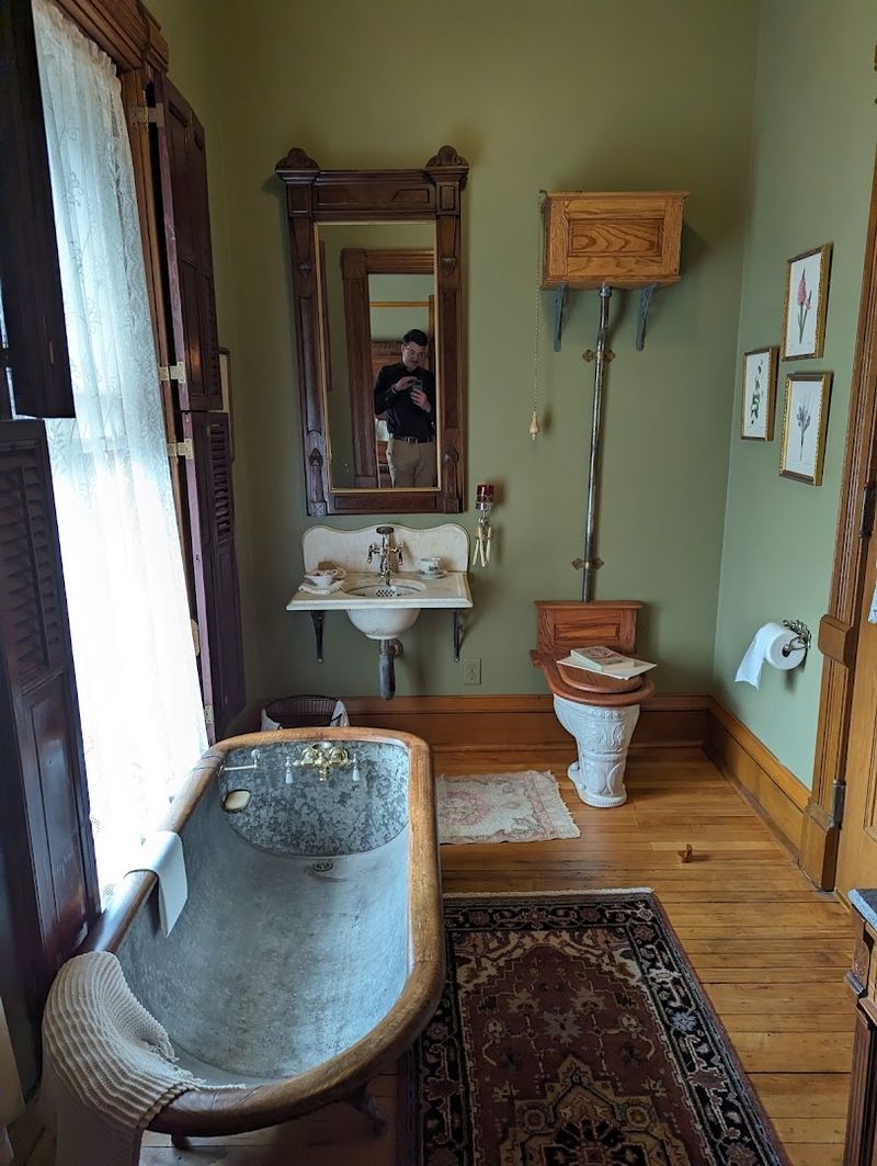 A Landmark That Helped Change How American Homes Were Lit