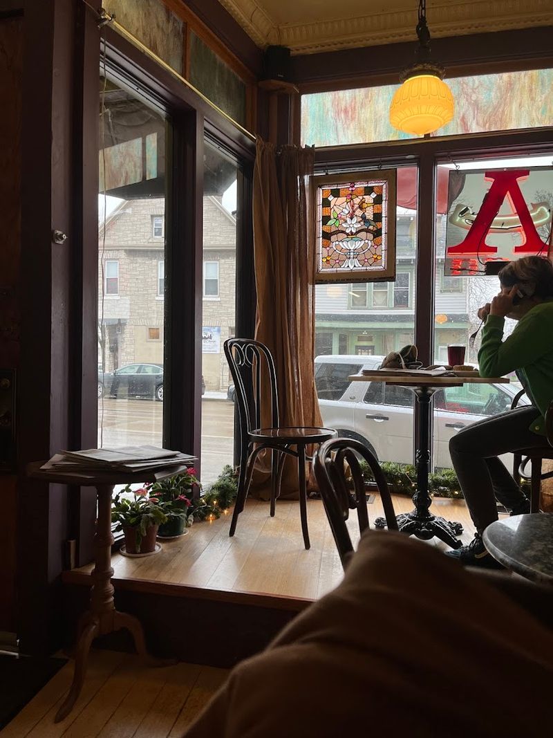 A Cosy Space That Feels Welcoming Without Trying Too Hard