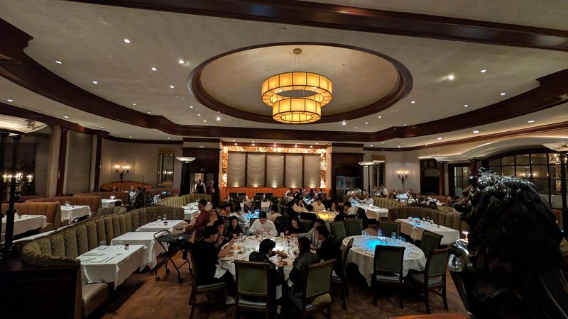 Lawry's The Prime Rib 