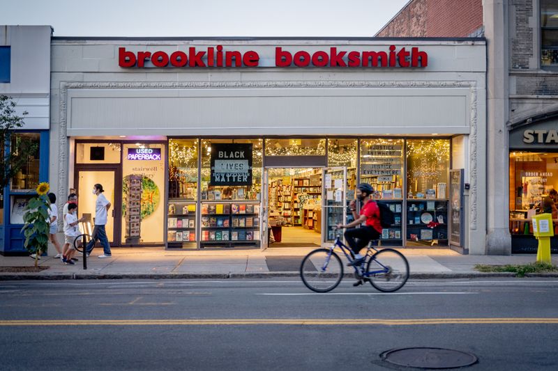 Brookline Booksmith, Brookline