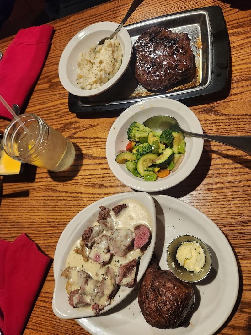 Creamy Sauces And Gravies That Add Richness To Classic Dishes