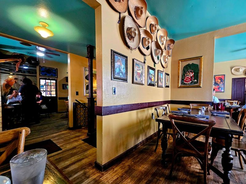 Creating Memorable Dining Experiences Through Atmosphere